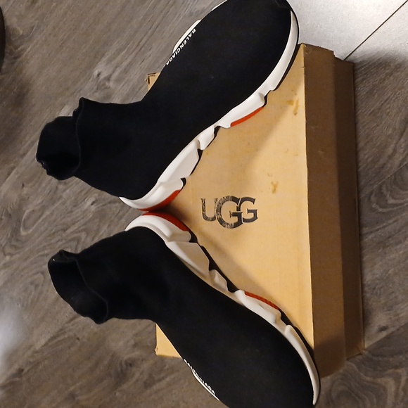 Balenciaga Track 2.0 100% authentic purchased holt renfrew vancouver bc - Picture 3 of 3